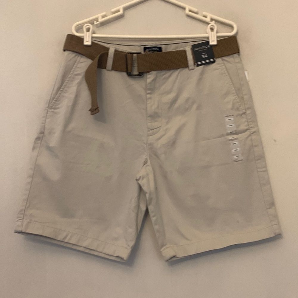 Nautica light tan chino shorts Size 34 New